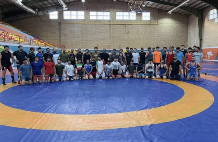 خرم اباد میزبان تیم درود